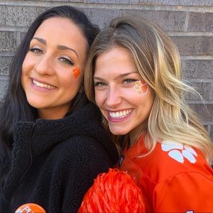 Meet your Posher, Olivia